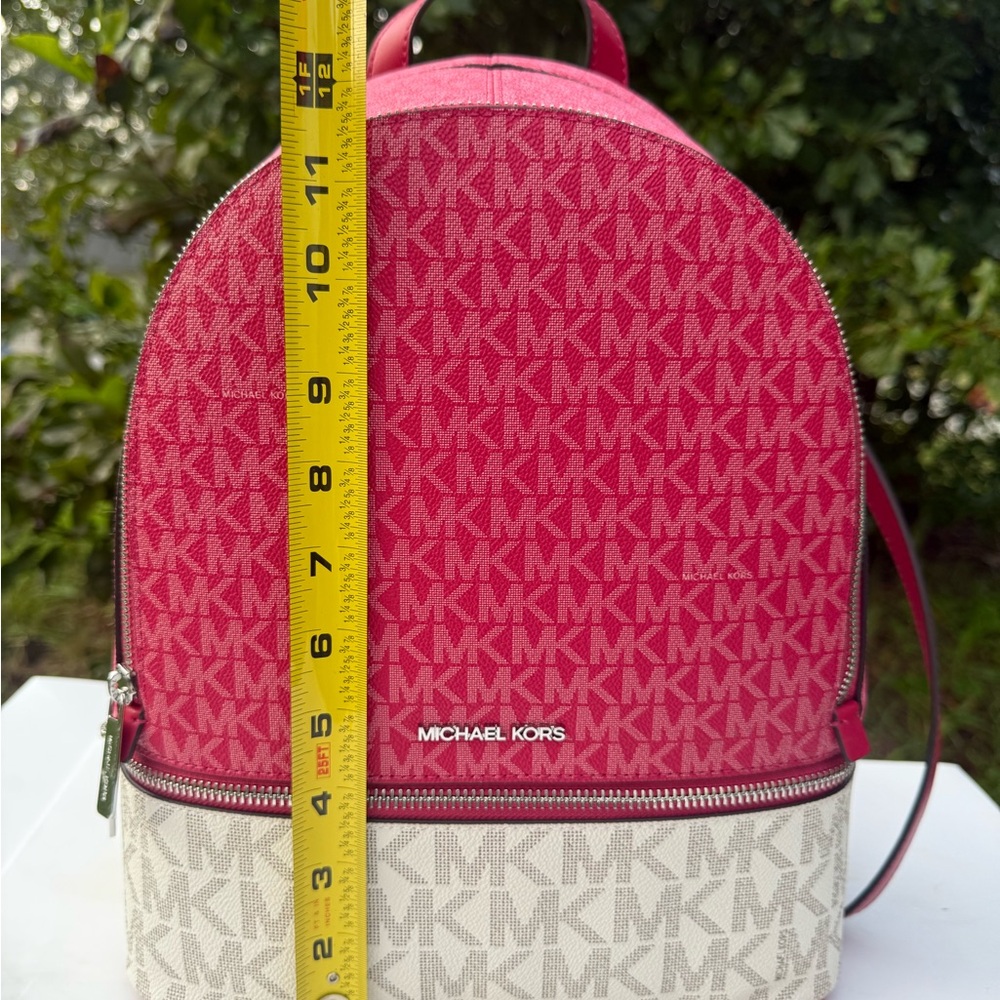 Michael Kors Signature Rhea medium Backpack Dark Raspberry - Picture 10 of 13